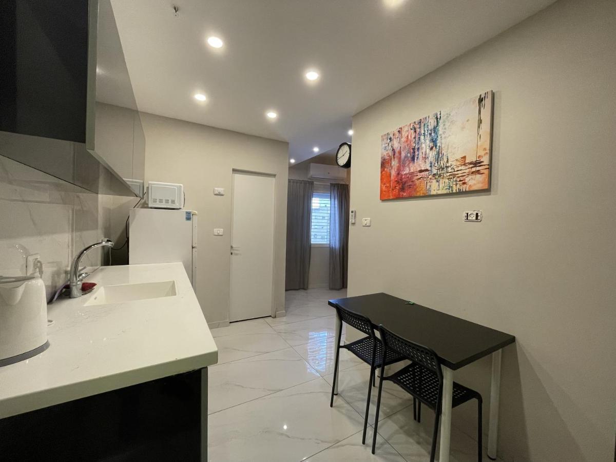 Rothschild 79 Hotel Petach Tikva Luaran gambar